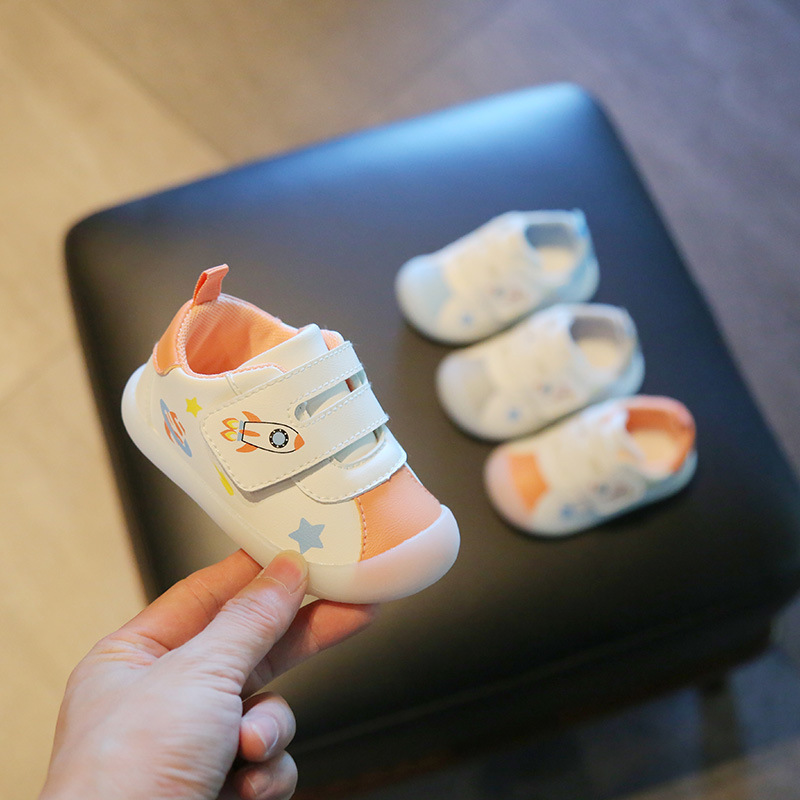2024 primavera y otoño nuevos zapatos de bebé de fondo suave de gelatina de dibujos animados antideslizante resistente al desgaste velcro hombres y mujeres zapatos de bebé niño