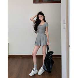 灰色u领短袖连衣裙女夏季小个子褶皱收腰A字裙辣妹超短裙掐腰裙子