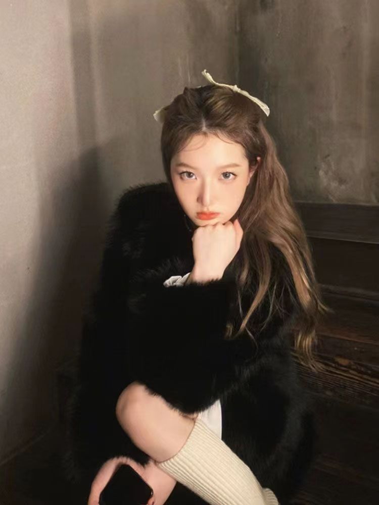 Damenbekleidung Fuchs Damen mittellanger und langer modischer Pelzmantel mit V-Ausschnitt_voghion.com