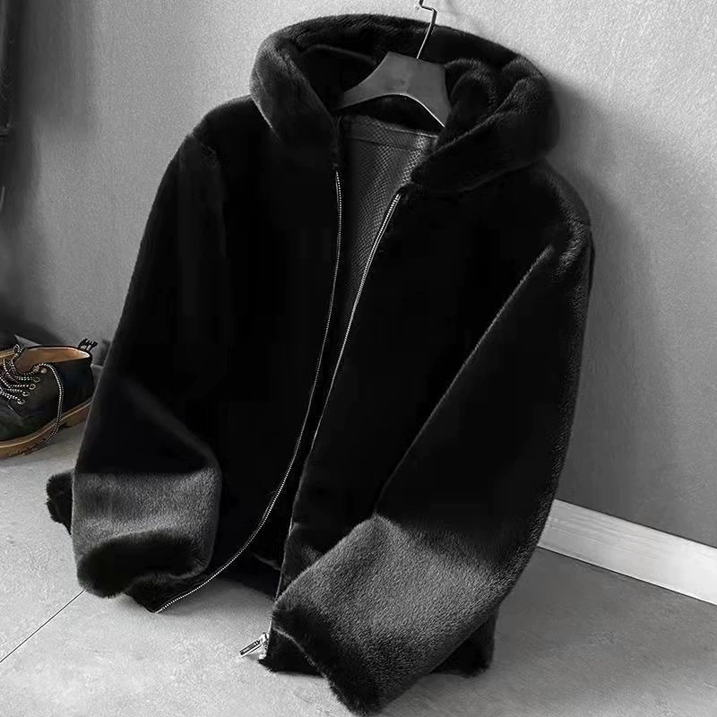 Мужская экологичная искусственная шуба из синтетического меха под норку, приталенного силуэта, из коллекции Live Supply Chain.