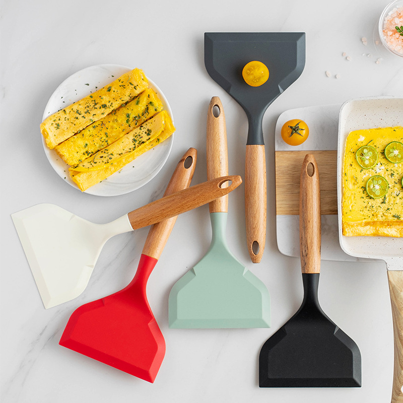 Wooden handle silicone tamagoyaki spatula non-stick pot silicone wide mouth frying spatula household high temperature resistant kitchen silicone frying spatula
