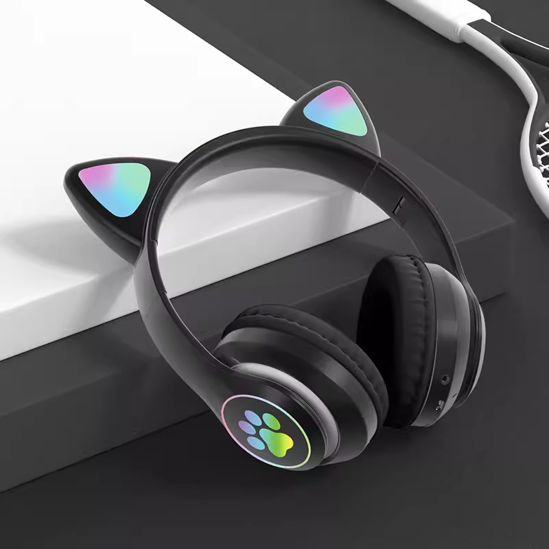Las orejas de gato auricular luminoso STN-28 niñas lindo e-sports juego inalámbrico transfronterizo auricular Bluetooth auriculares