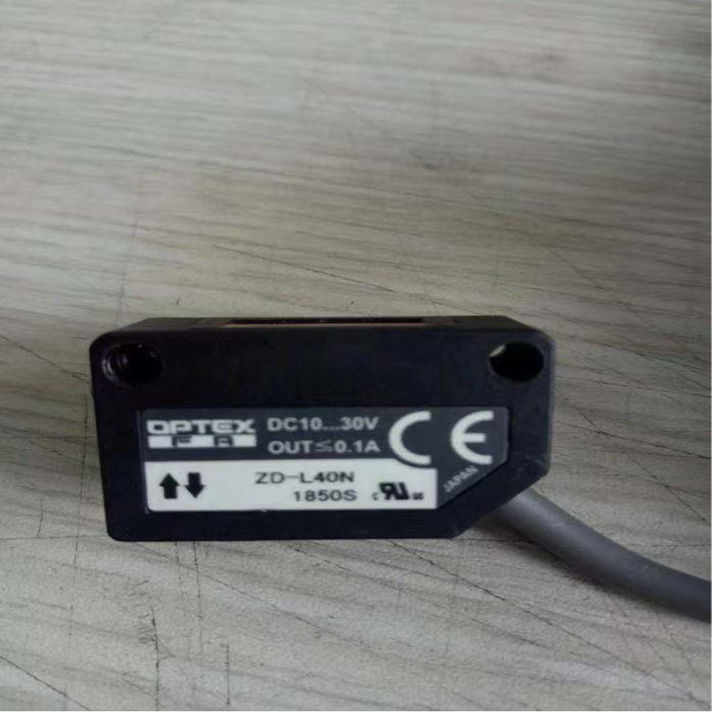 全新 激光位移传感器ZD-L40N Z4B-S08N ZD-70N 中山君菱代理