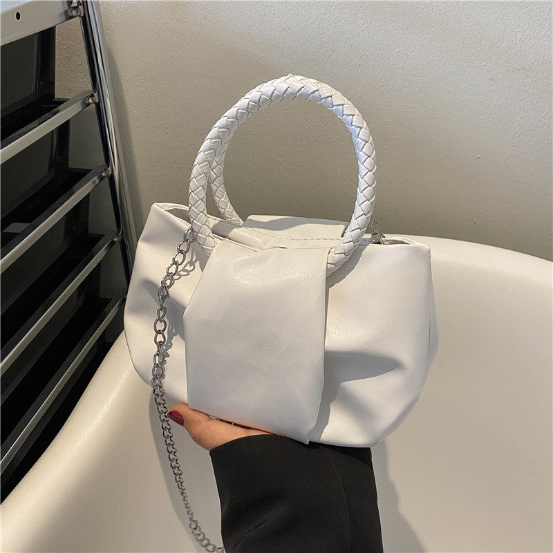 This Year's Fashion Temperament Gentle Handbag Spring/summer 2022 New Pleated One-shoulder Crossbody Chain Bag