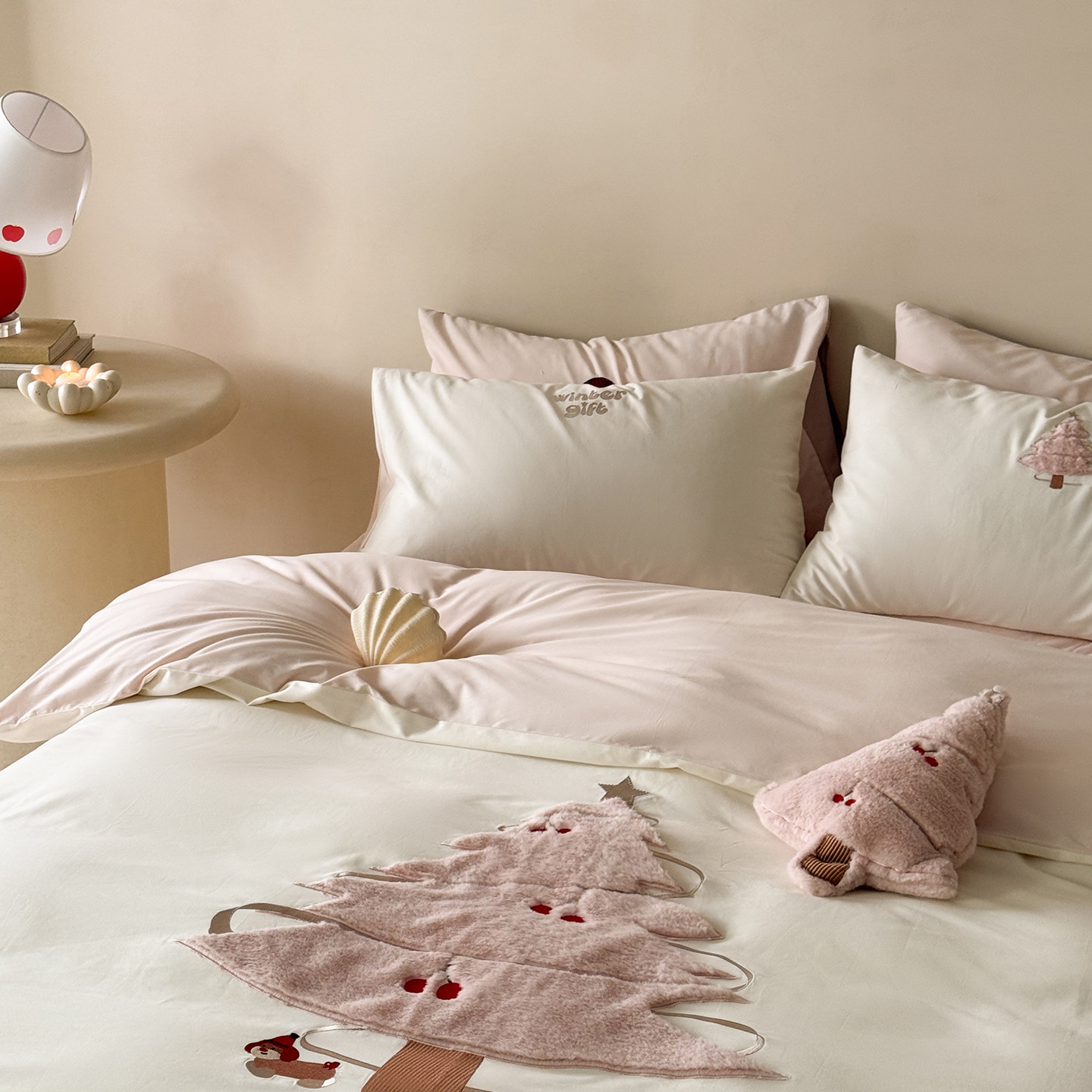 Luxury 100s Long-staple Cotton Bedding Set With Towel Embroidery_voghion.com