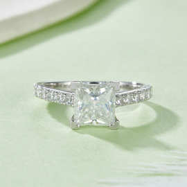 轻奢时尚R221228015款S925银镀18K白金公主方2.0CT莫桑钻送女友礼