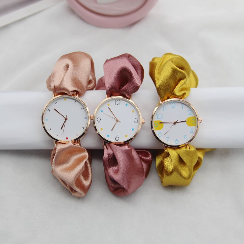 Daily Occasion Simple Style Solid Color Quartz Women's Watches