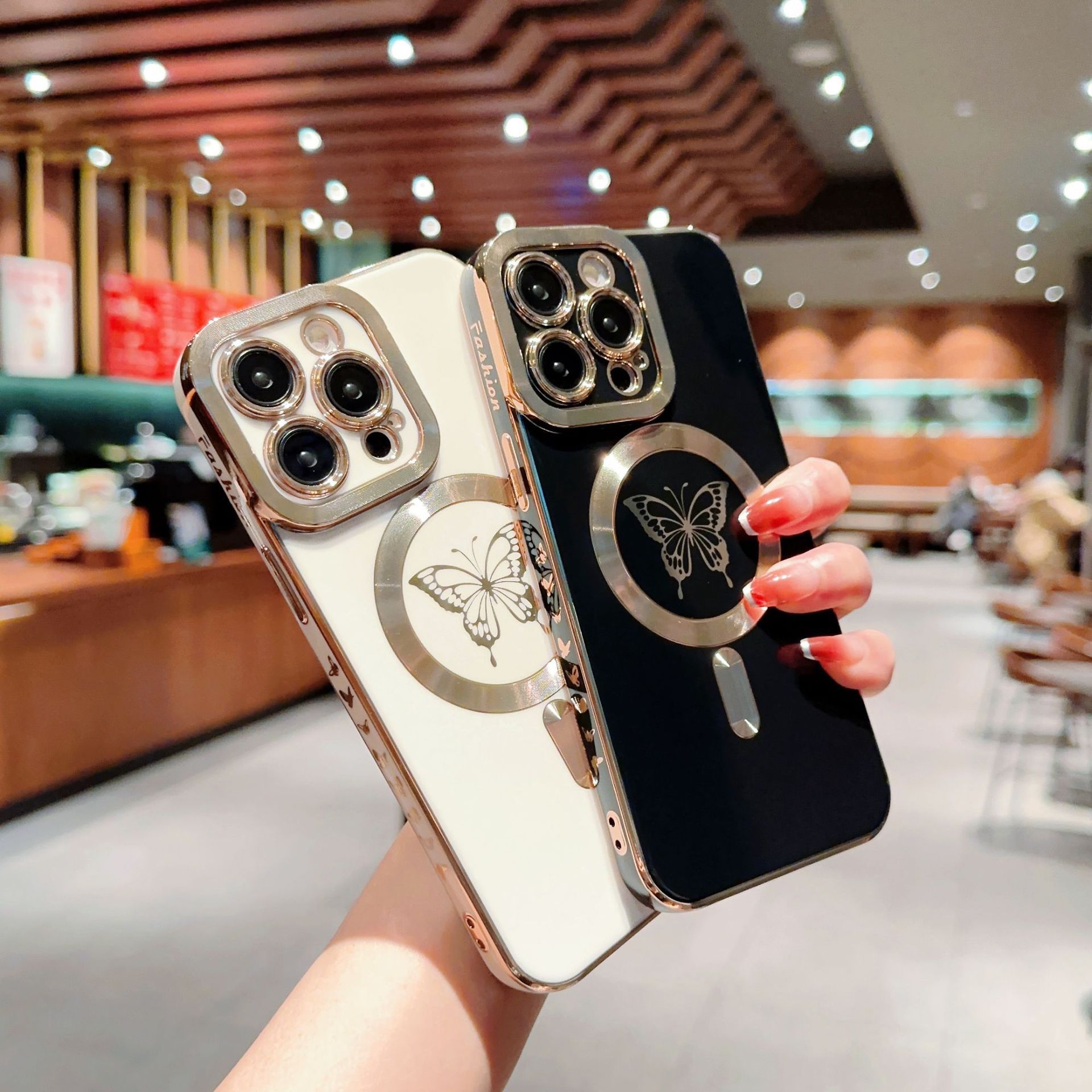 Funda Magnética con Diseño de Mariposa Lateral Electrochapada en 6D, Compatible con iPhone 17 Pro Max, Funda Protectora con Orificios Precisos para Apple 16