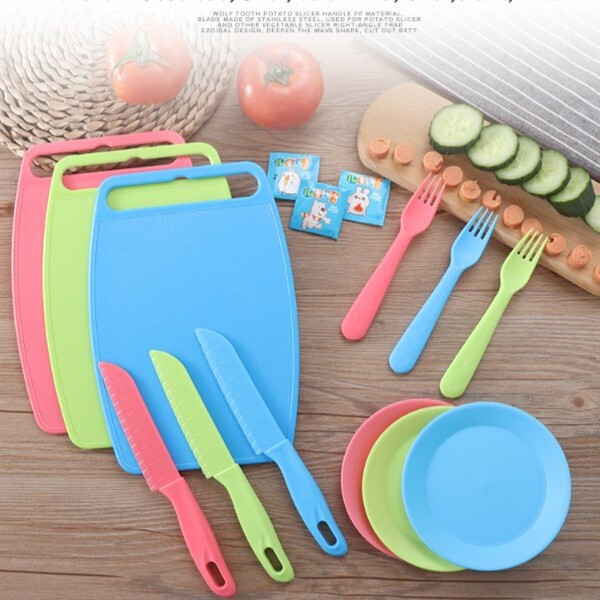 Plastic Kidsren's Knife Fruit Set Safety Knife Tableware Kitchen Chopping Board Food Supplement Household Vegetable Cutting Knife That Does Not Hurt Your Hands