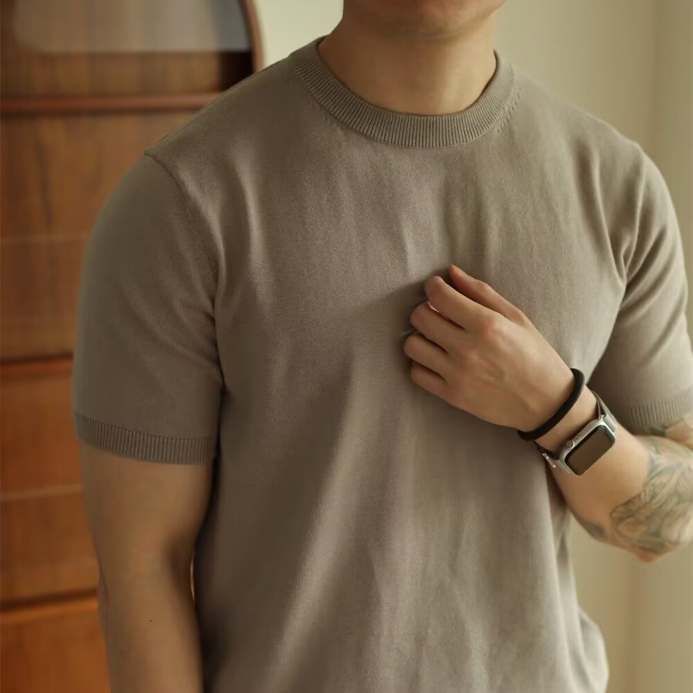 アメリカンスモールネックラインニットアイスシルクTシャツメンズクールスリムフィットワークウェア半袖スウェットシャツビジネス通勤ボトリングシャツ