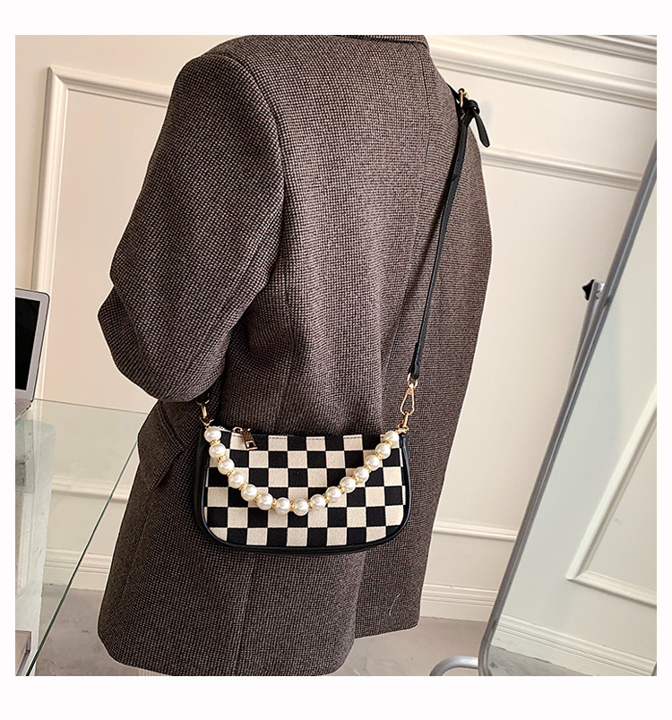 Checkerboard large capacity fashion shoulder wild autumn and winter leisure commuter tote bagpicture7