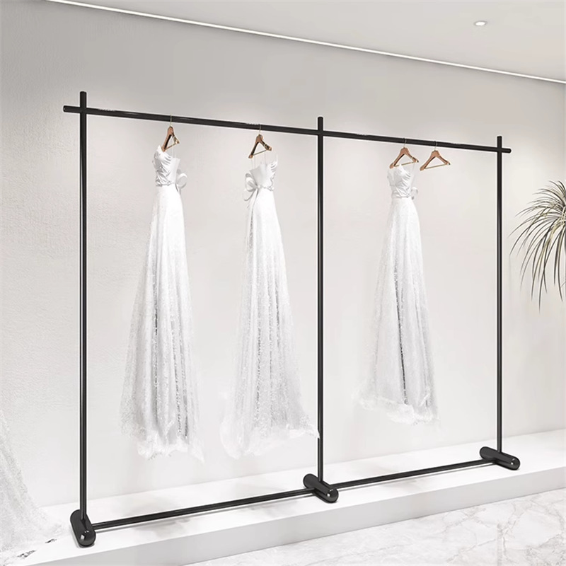 옷가게의 높고 두꺼운 선반, 웨딩드레스, 치파오 디스플레이 스탠드, 바닥형 검은색 사진 스튜디오 디스플레이 행거