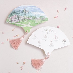 Interesting Fan-Shaped Paper Products Can Be Customized with Pictures. Creative Fan-Shaped Handmade Art Paper Can Be Decorated with Tassels and Graffiti Paintings