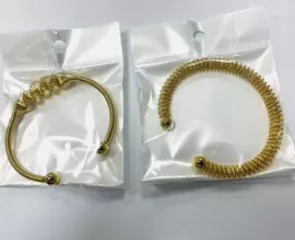 耳环;项链;手链