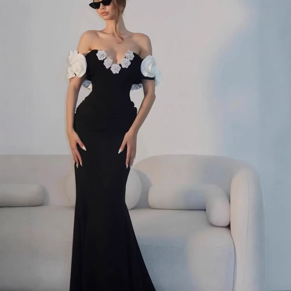 Elegant Fitted Strapless Long Dress Style Floral Embellishments Sleeveless Off-Shoulder Women's Dress_ecoleips.com