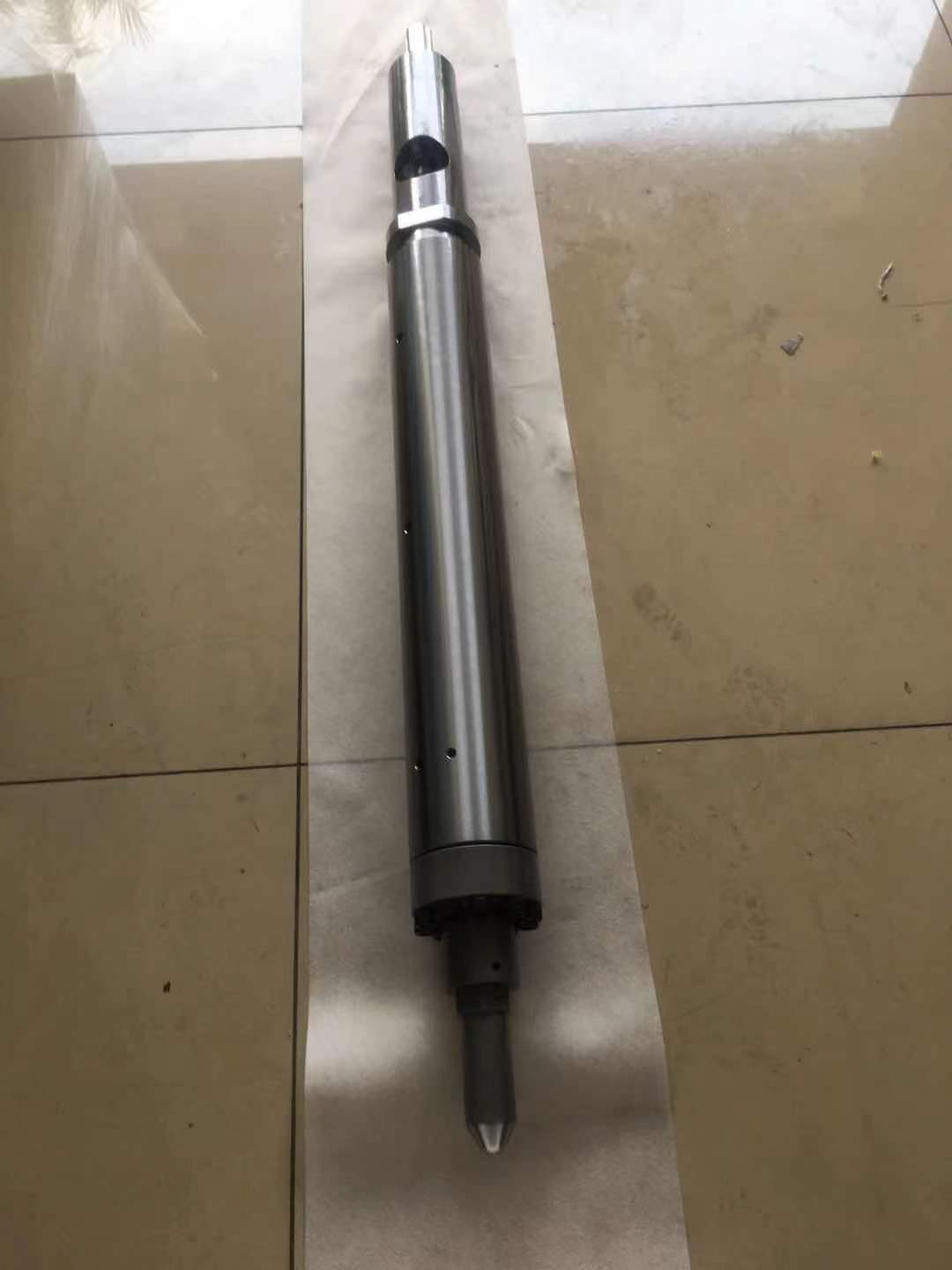 东莞注塑机炮筒螺杆 华希 东华机螺杆炮筒组