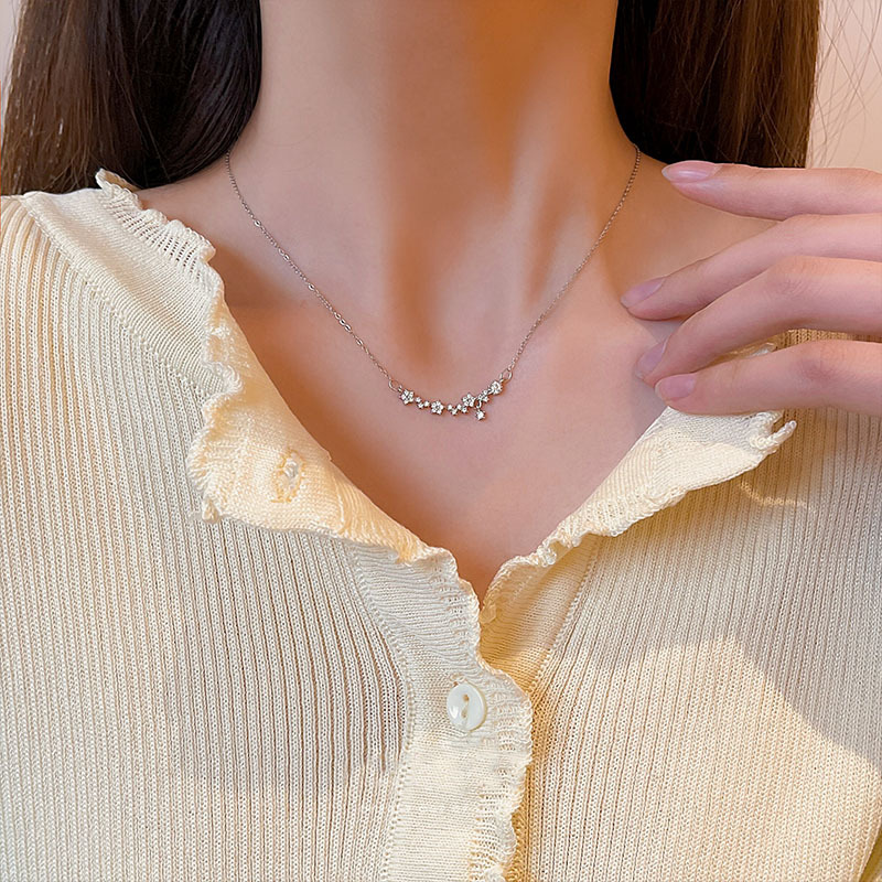 Sunburst Zircon Star For Women, Exquisite And High-end Design, Small Flower Collarbone Chain, Ins-style Niche_voghion.com