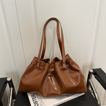 2025�r���ް��|���n��Ů��Ҹ�����ذ���������insͨ��ˮͰ�μ��