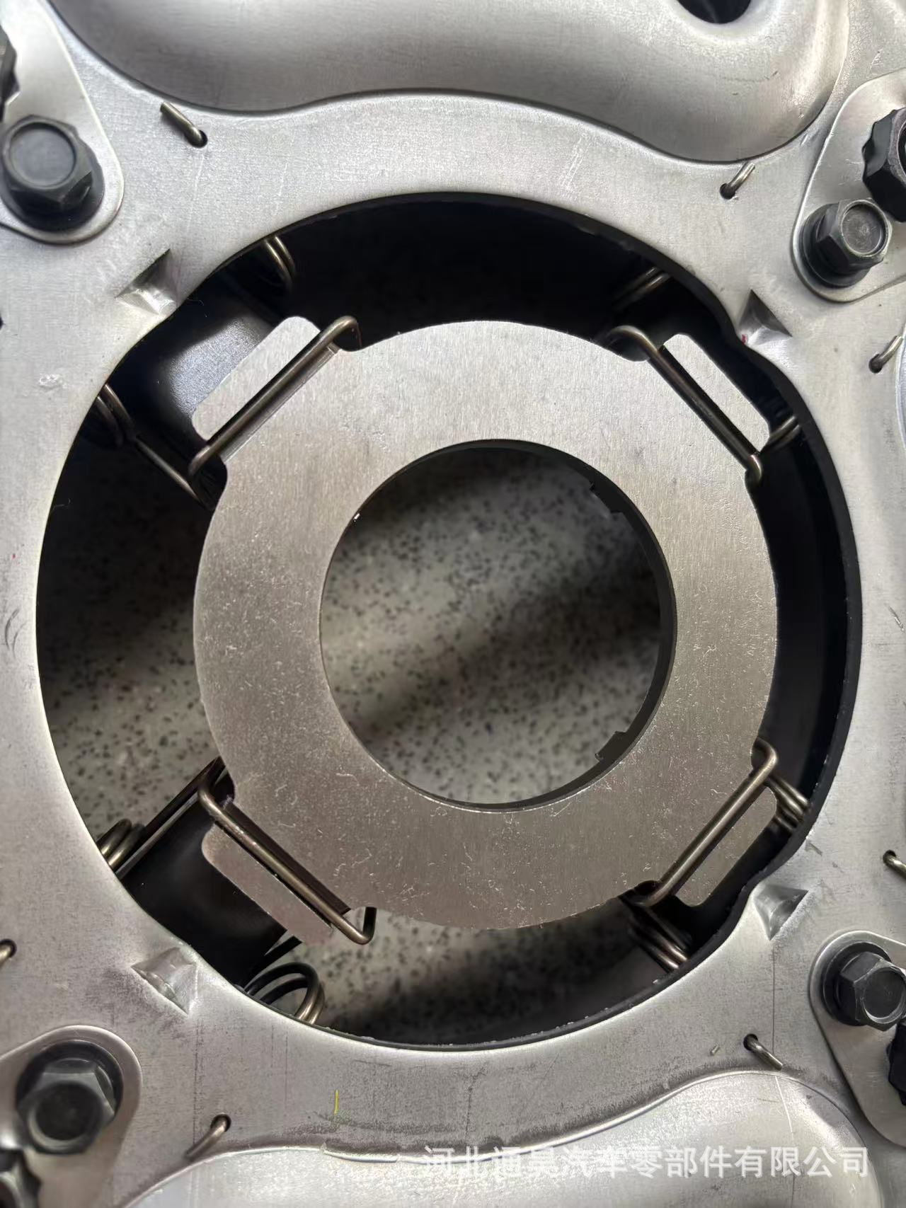 Cross-border foreign trade HNC519 clutch pressure plate suitable for Hino 325mm trucks, custom-made by the source factory