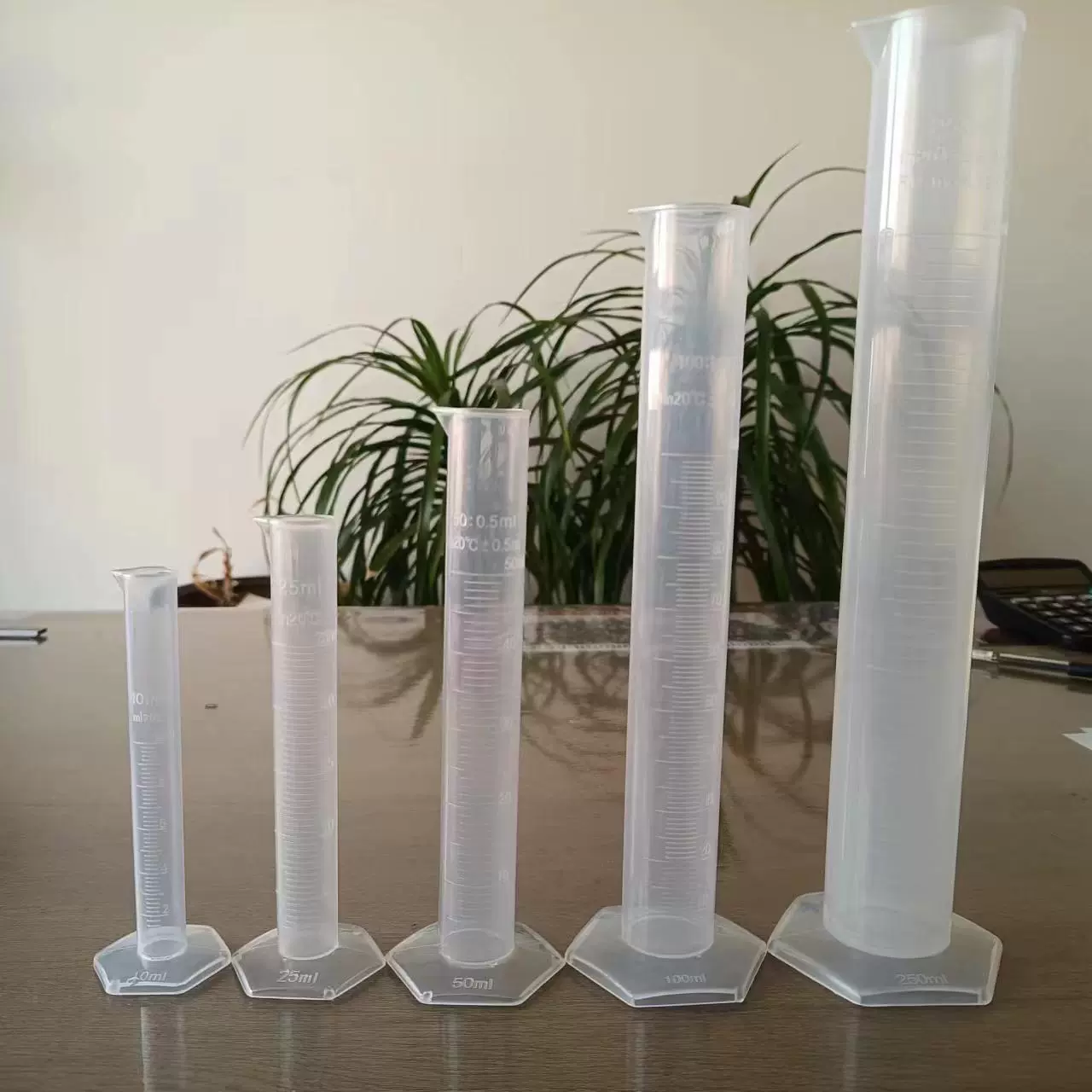 Пластиковый мерный цилиндр 10 мл 25 мл 50 мл 100 мл 250 мл стакан для жидкого теста пластиковая шкала измерительный цилиндр мерный стакан