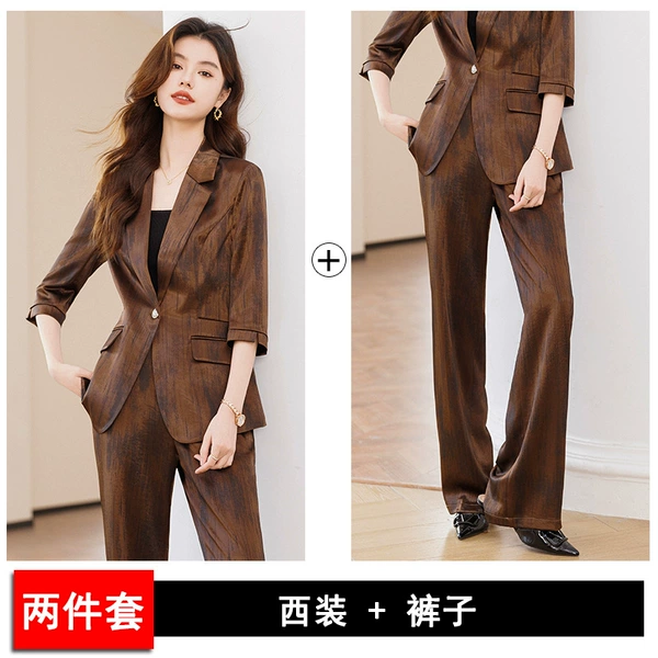 Colored classic suit jacket, trousers