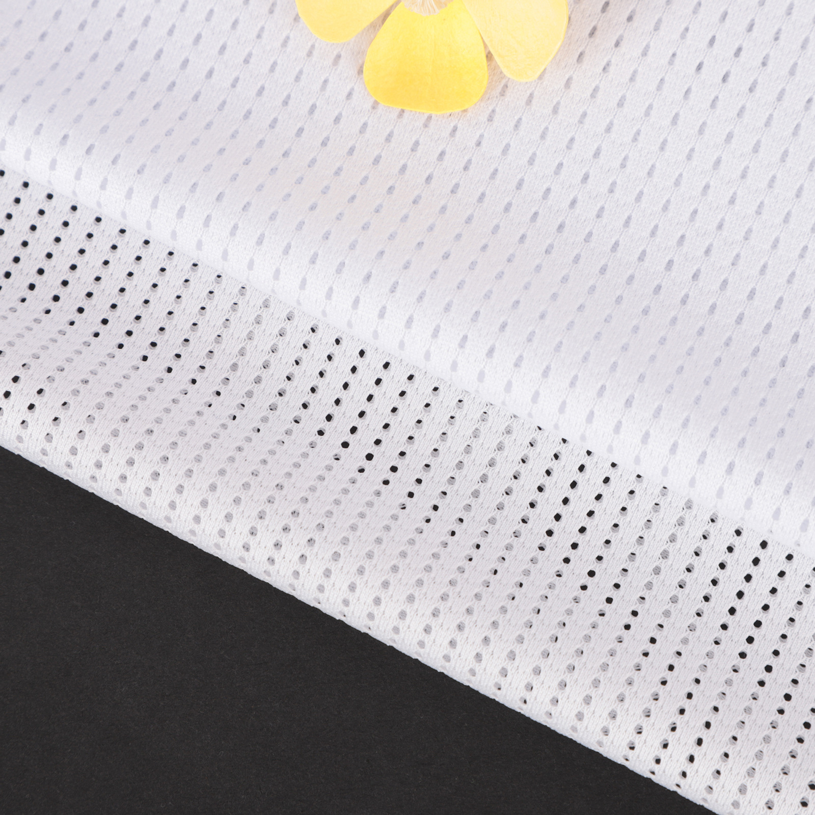 低弹中秋月透气防晒遮阳网汽车帘子布车窗帘布运动服网眼布料批发