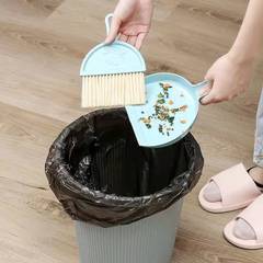 Home desktop mini broom keyboard cleaning brush small broom set with dustpan computer debris brush