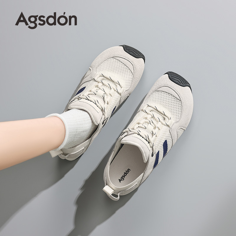 Zapatos de entrenamiento de la mujer 2025 nuevos zapatos blancos planos de verano de malla casuales Gump zapatos deportivos