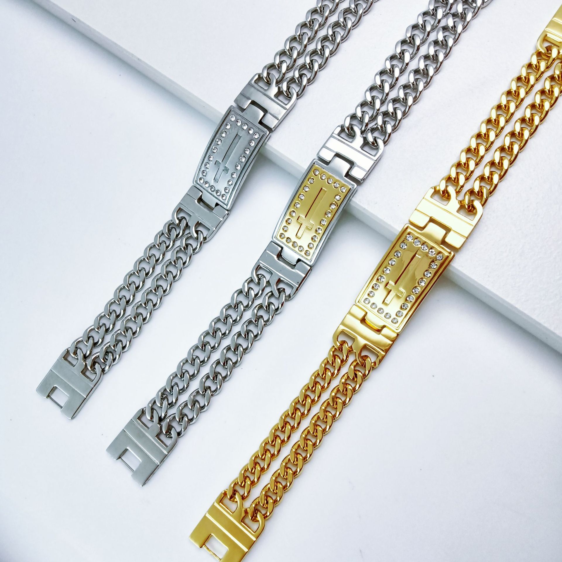 Bracelet épais double couche en forme de croix, serti de diamants, en acier inoxydable et titane, style hip-hop, bijou tendance pour homme_voghion.com