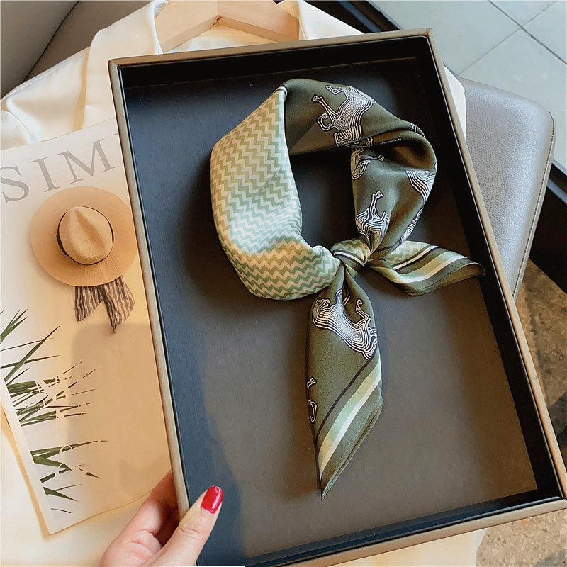 Summer refreshing green universal silk scarf