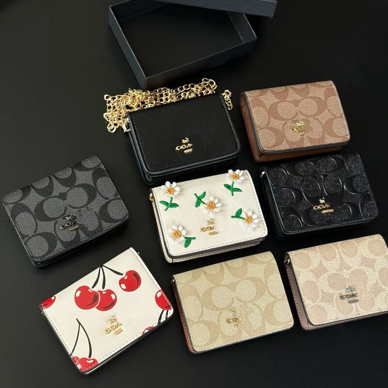 New European and American Style C Brand Chain Coin Purse, Fashionable and Versatile, Can Be Worn as a Crossbody Women's Bag or Wallet New European and American Style C Brand Chain Coin Purse, Fashionable and Versatile, Can Be Worn as a Crossbody Women's Bag or Wallet