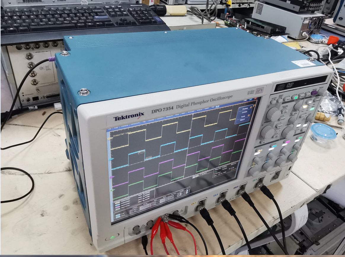 泰克 DPO7354 数字荧光示波器