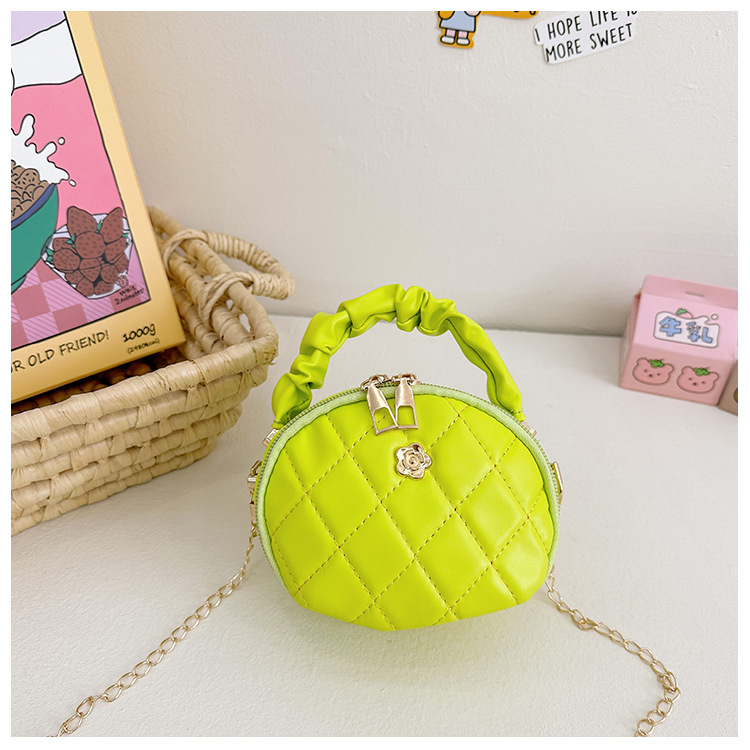 Women's Small Pu Leather Solid Color Cute Oval Zipper Crossbody Bag display picture 12