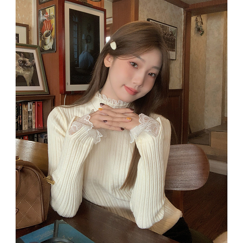 Chic Half-High Collar Lace Patchwork Base Shirt for Women, Suitable for Spring, Autumn, and Winter, Stylish Knitted Sweater with a Faux Two-Piece Design for Layering