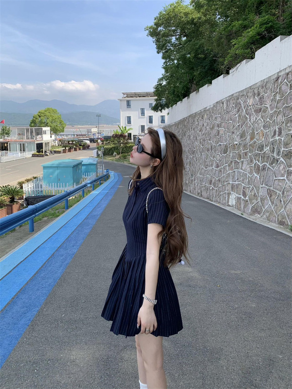 小个子条纹POLO领百褶短袖连衣裙女夏季2025新款收腰A字显瘦短裙|undefined