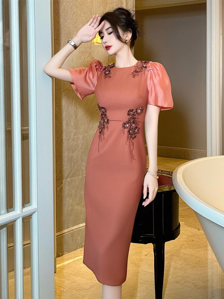 Đầm ôm body nữ hoa nổi 3D eo túi đính kèm, phong cách trưởng thành nhẹ nhàng — Màu đỏ gạch