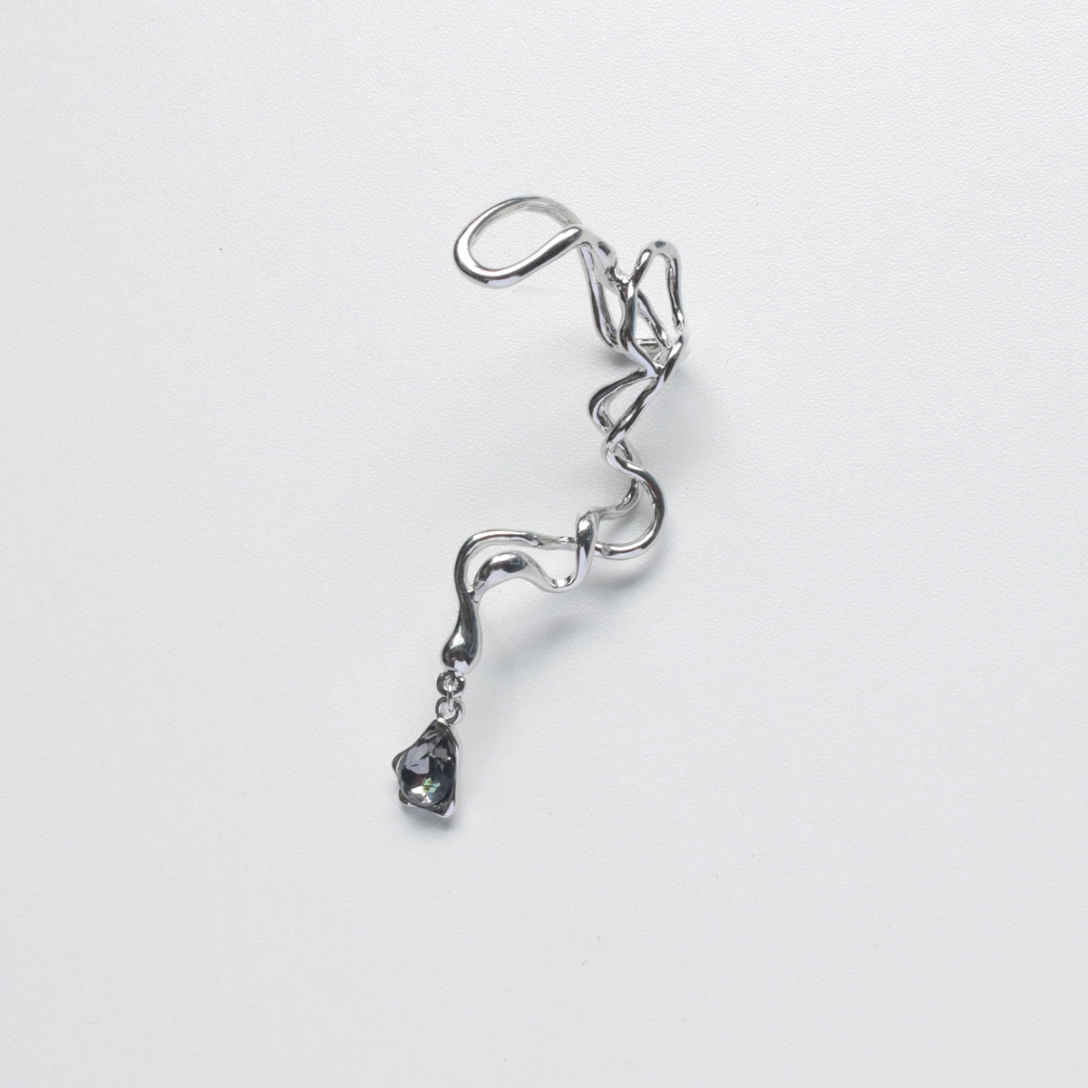 Exaggerated Style Hollow Water Drop Abstract Twist Around Earrings display picture 4