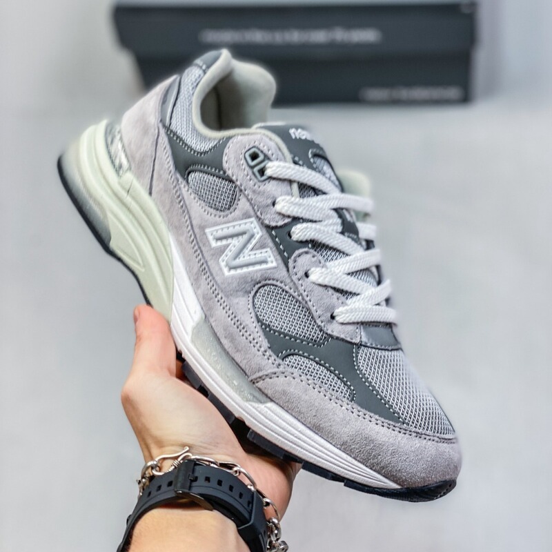 Putian Pure Original nb992 Yuan Zu Grey Men's and Women's Sports Slow Running Shoes American High Version nb993 Basketball Torre Shoes Putian Pure Original nb992 Yuan Zu Grey Men's and Women's Sports Slow Running Shoes American High Version nb993 Basketball Torre Shoes