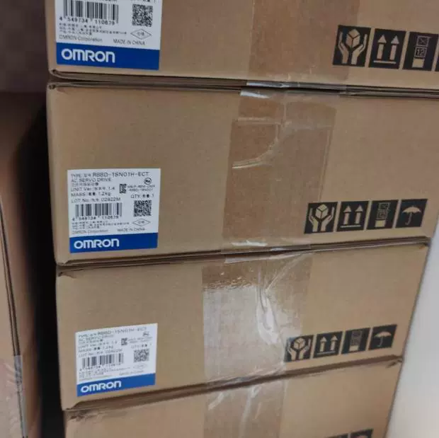 R88M-W75030H-S1,R88M-W40030H-BS1 Оригинальное место двигателя Omron