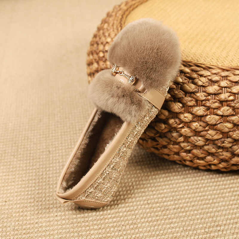 Zapatos de felpa de mujer ropa de invierno plana 2023 nuevos zapatos de guisantes con hebilla de diamantes de imitación zapatos de mujer de fondo suave con forro polar más el tamaño 41-43 image 3
