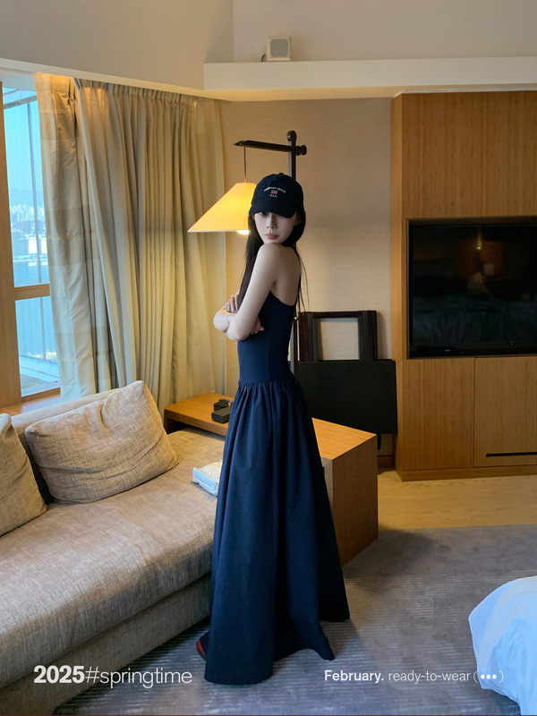 SUNONEONE 大摆吊带长裙连衣裙女夏季白色法式修身收腰设计感裙子|undefined