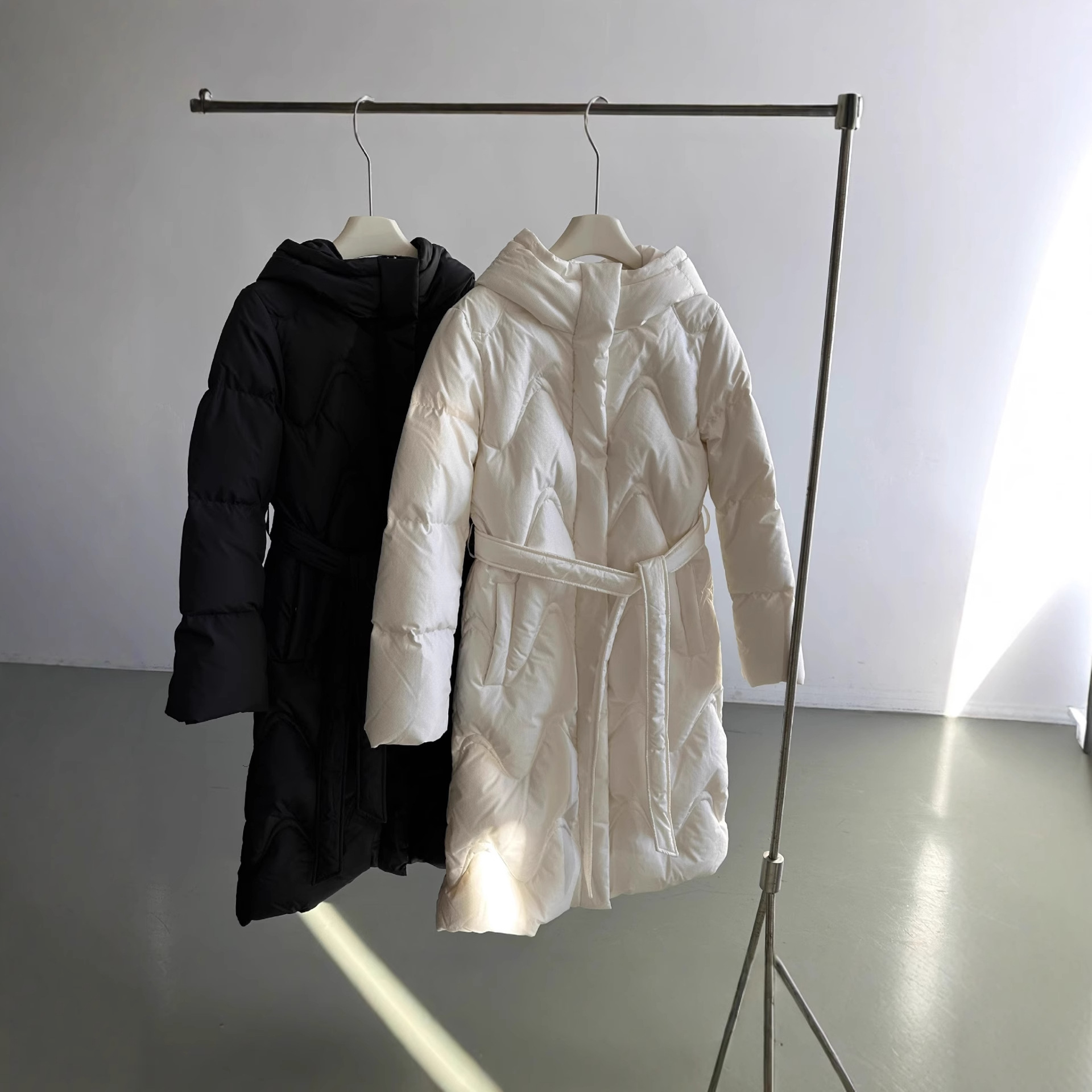 25 Years New Women's Two-Color Belt Hooded Casual Straight Versatile down Jacket