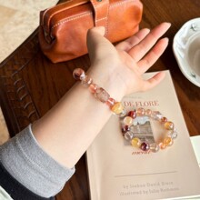 �������Sء���Ȼ�ڽ���ˮ���ִ��\���z����Ů�Y���Ʒ���l