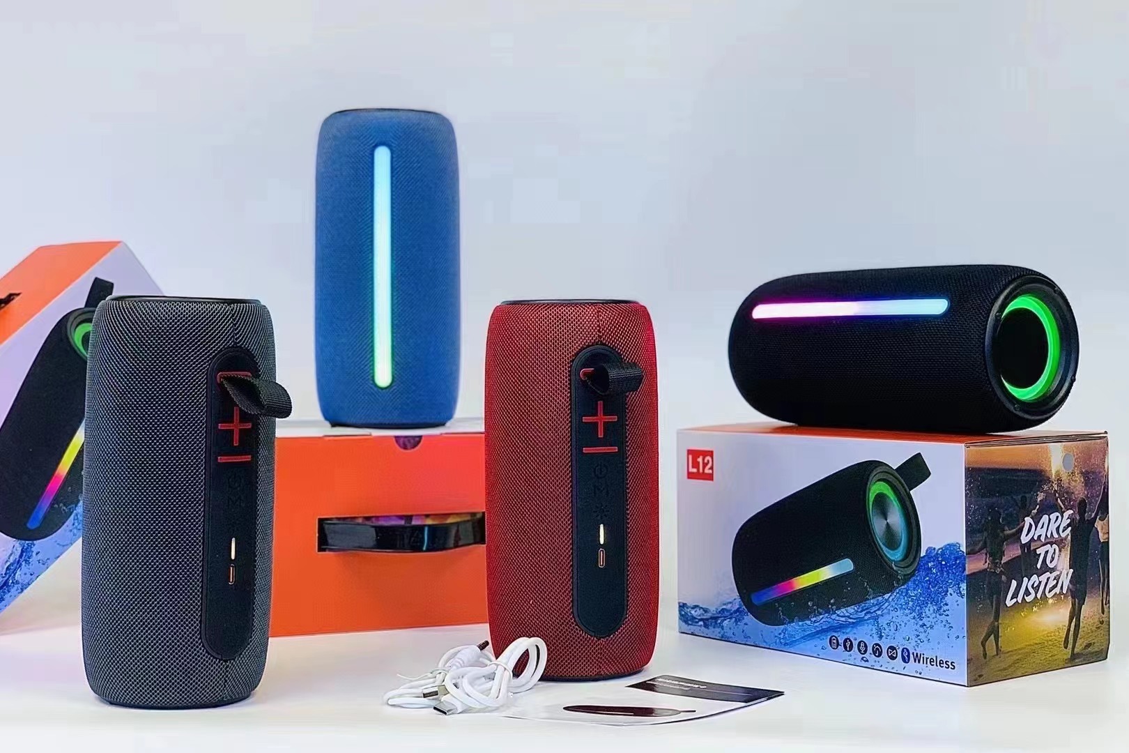 厂家直销 L12蓝牙音箱大音量超重低音炮小型音响户外插卡RGB彩灯