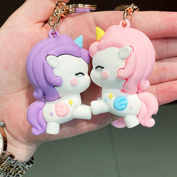 Llavero de muñeca de goma suave de dibujos animados creativo femenino lindo unicornio llavero de coche bolsa de anillo pequeño colgante regalo