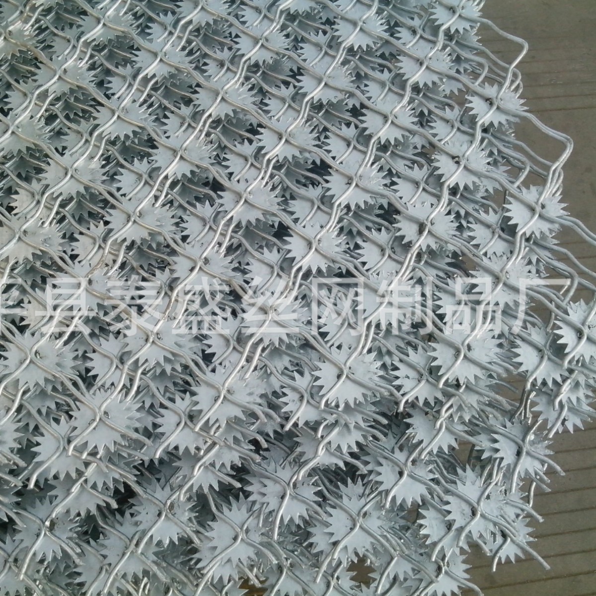 监狱美格网太阳花片网刺片隔离网源头厂家按需生产防攀爬隔离网