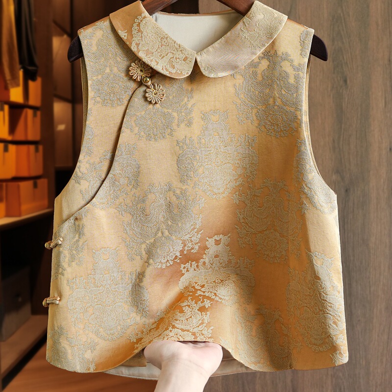 Trendy Youthful Retro Jacquard New Chinese-Style Vest for Women with Doll Collar, Improved Diagonal Placket, and Button Closure, Light National Style Top