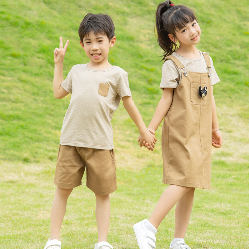 2025 versión coreana de ropa para padres e hijos, familia a rayas, familia de tres, familia de cuatro, decoración del hogar de verano de alta gama, vestido familiar de madre e hija, moda