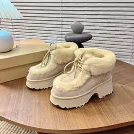 雪地靴女2025羊皮毛一体系带厚底增高坡跟短筒靴