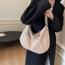 饺子包女斜挎包大容量通勤包2025新款布包日式休闲百搭单肩包包